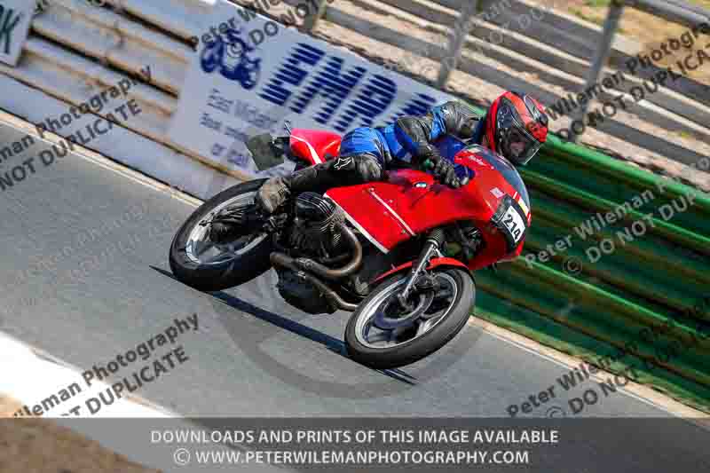 Vintage motorcycle club;eventdigitalimages;mallory park;mallory park trackday photographs;no limits trackdays;peter wileman photography;trackday digital images;trackday photos;vmcc festival 1000 bikes photographs